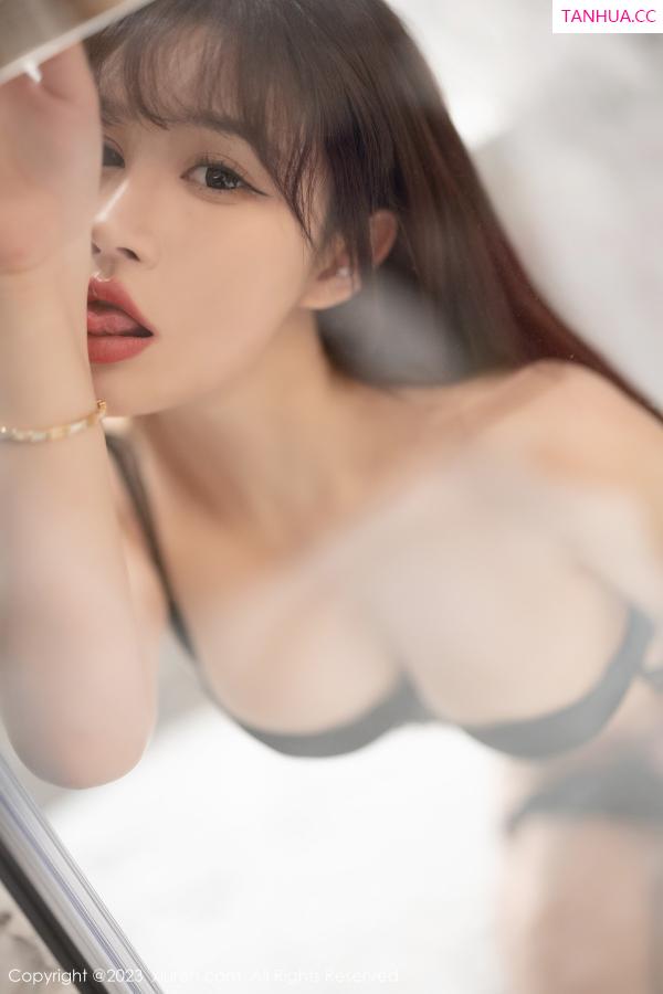 张欣欣 馨沁 [XiuRen]高清写真图 2023.07.03 No.7013 张欣欣 短裙美腿第71张图片